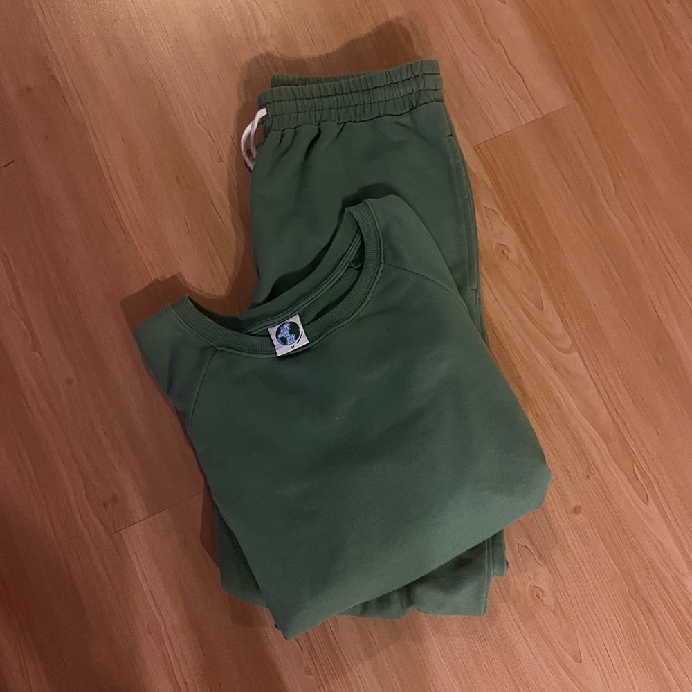 Green Joggers with Elastic Waistband and Drawstring